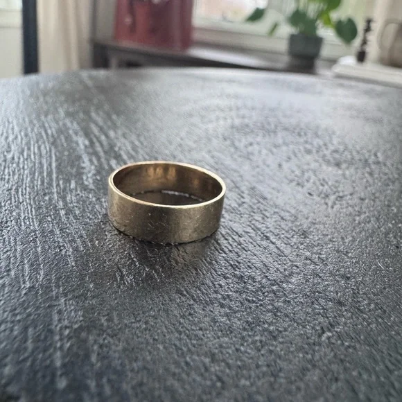 Baby Gold 14k gold band - Picture 3 of 7